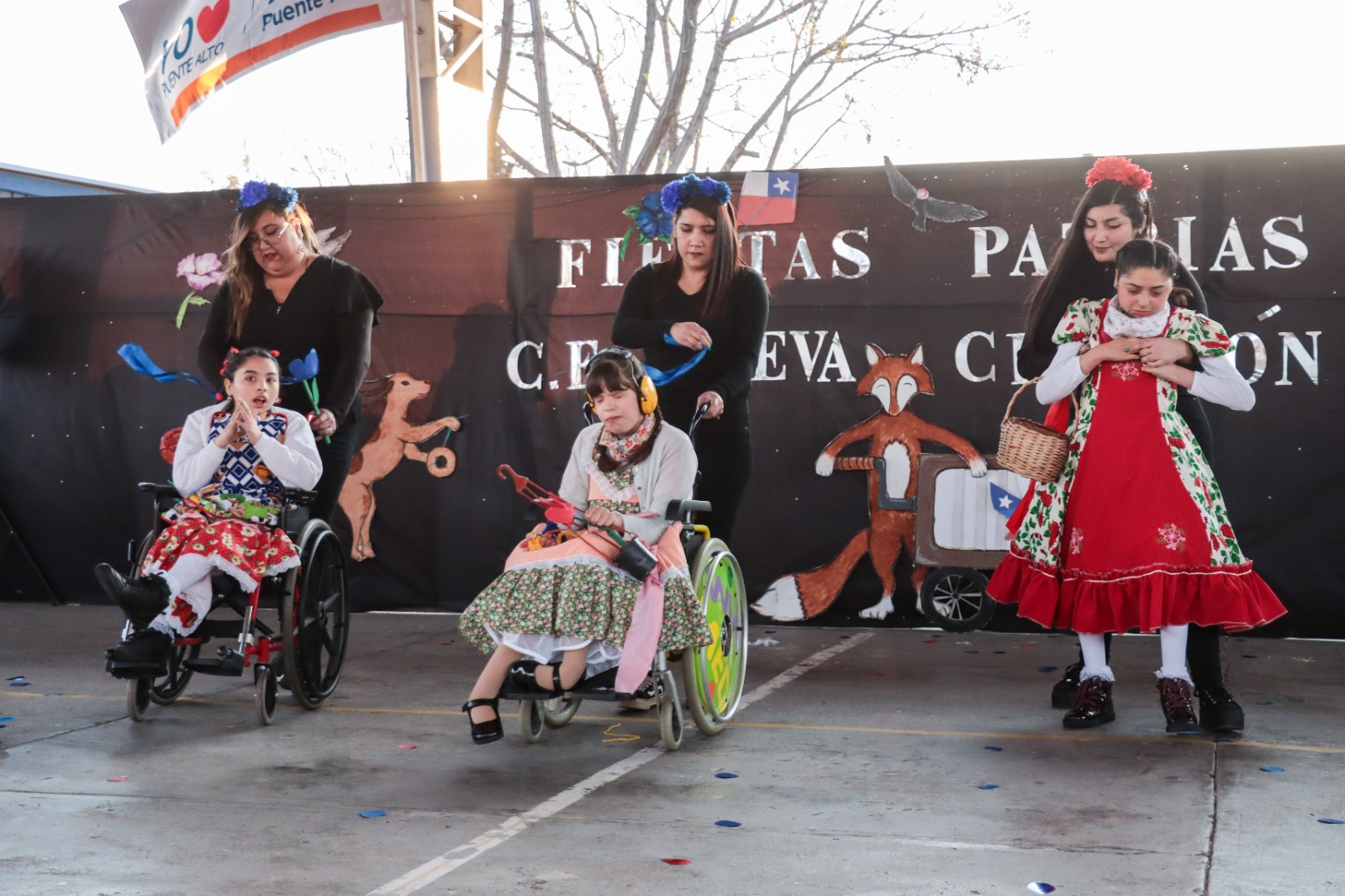 FIESTAS PATRIAS EN CENTRO EDUCACIONAL NUEVA CREACIÓN